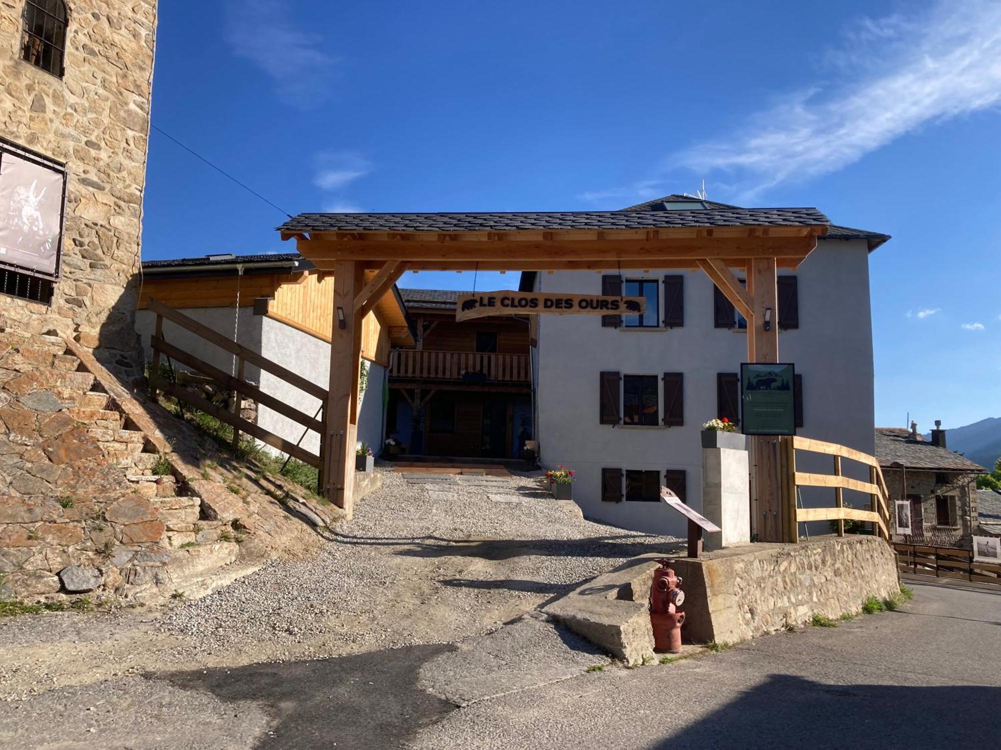 Maison Canelle Le Clos Des Ours Matemale Exterior foto